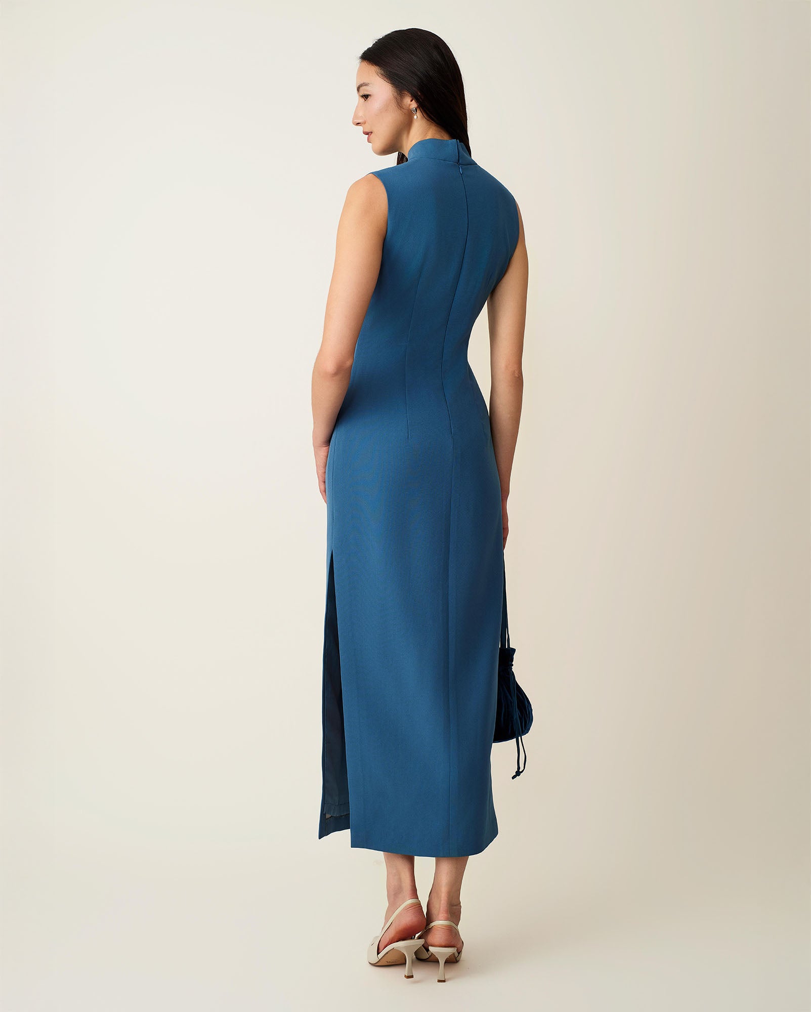 Twin Butterfly Embroidered Sleeveless Qipao