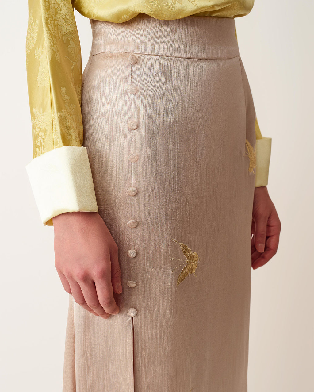 Butterfly Embroidered Front-Slit Fishtail Skirt Cream