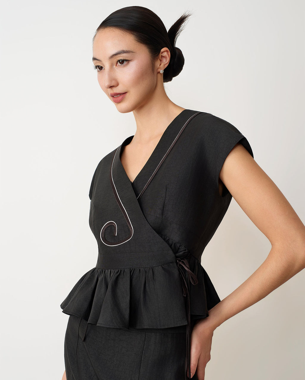 V-Neck Wavy Hem Xiangyun Silk Top