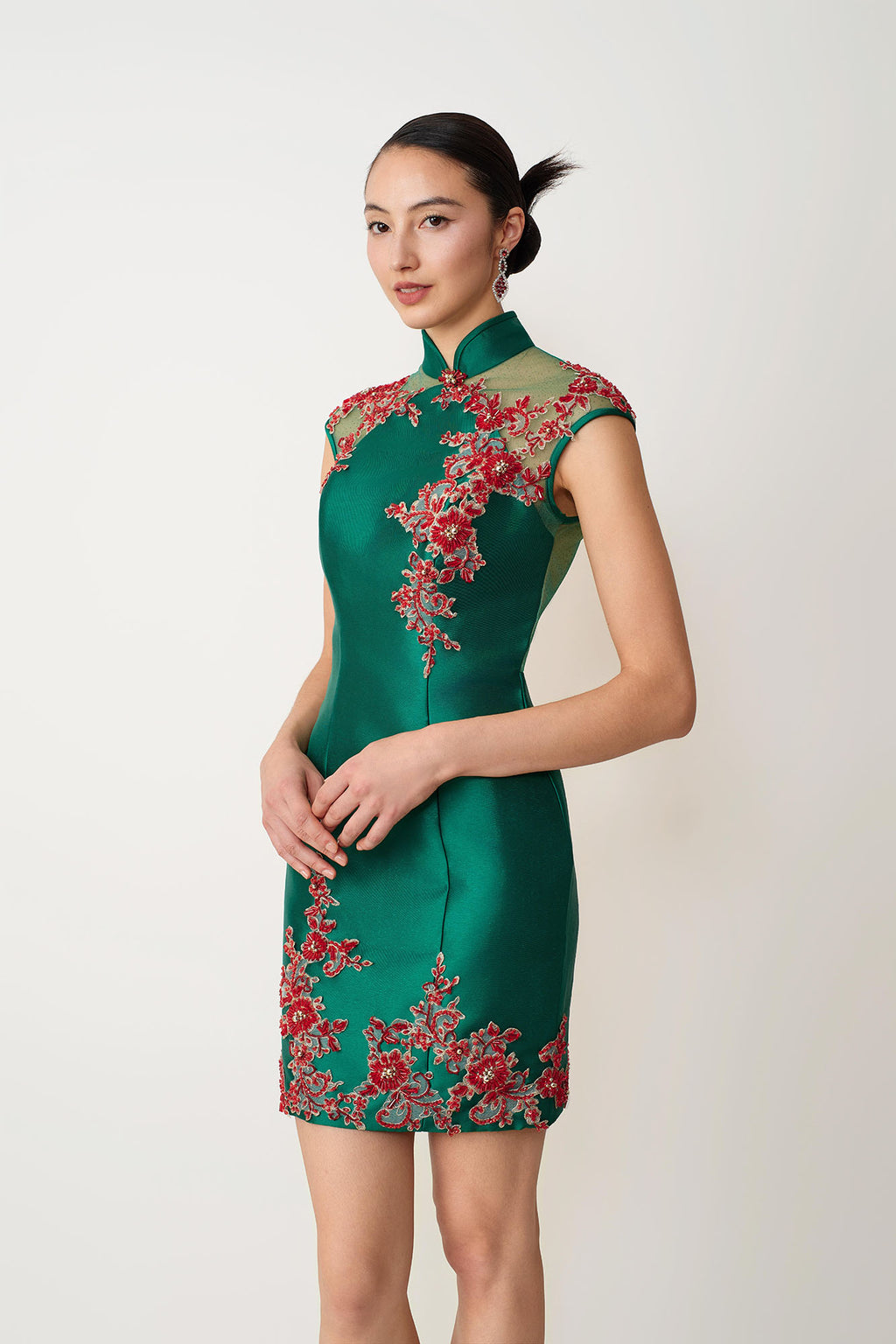 Beaded Rose Gauze Spliced Short Qipao Green
