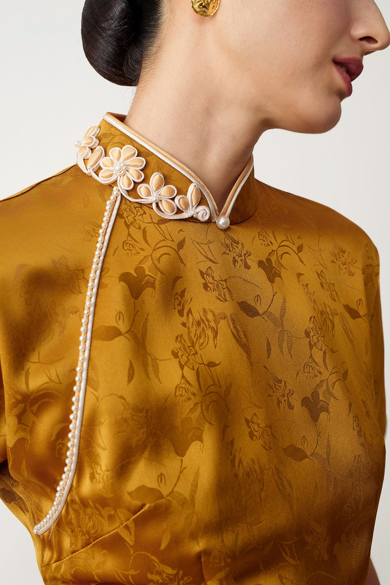 Floral-Collar Loose Sleeve Qipao