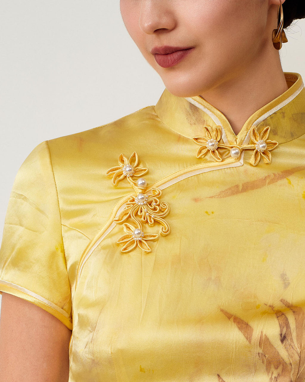Botanic-Dyed Classic Short Sleeve Qipao