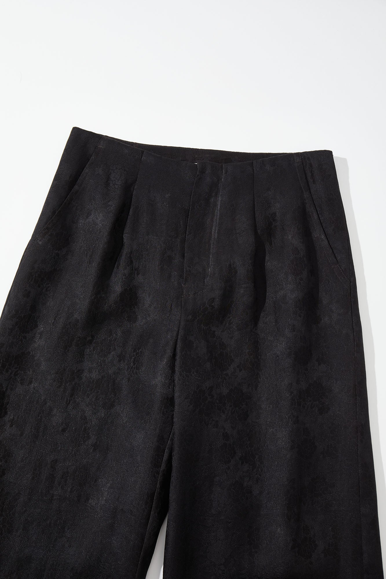 Wide-Legged Pants with Belt