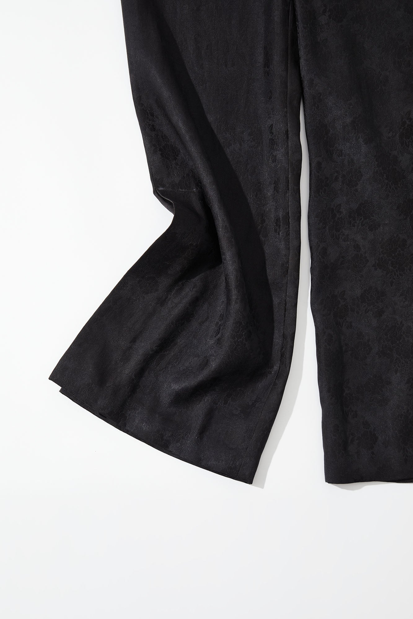 Wide-Legged Pants with Belt