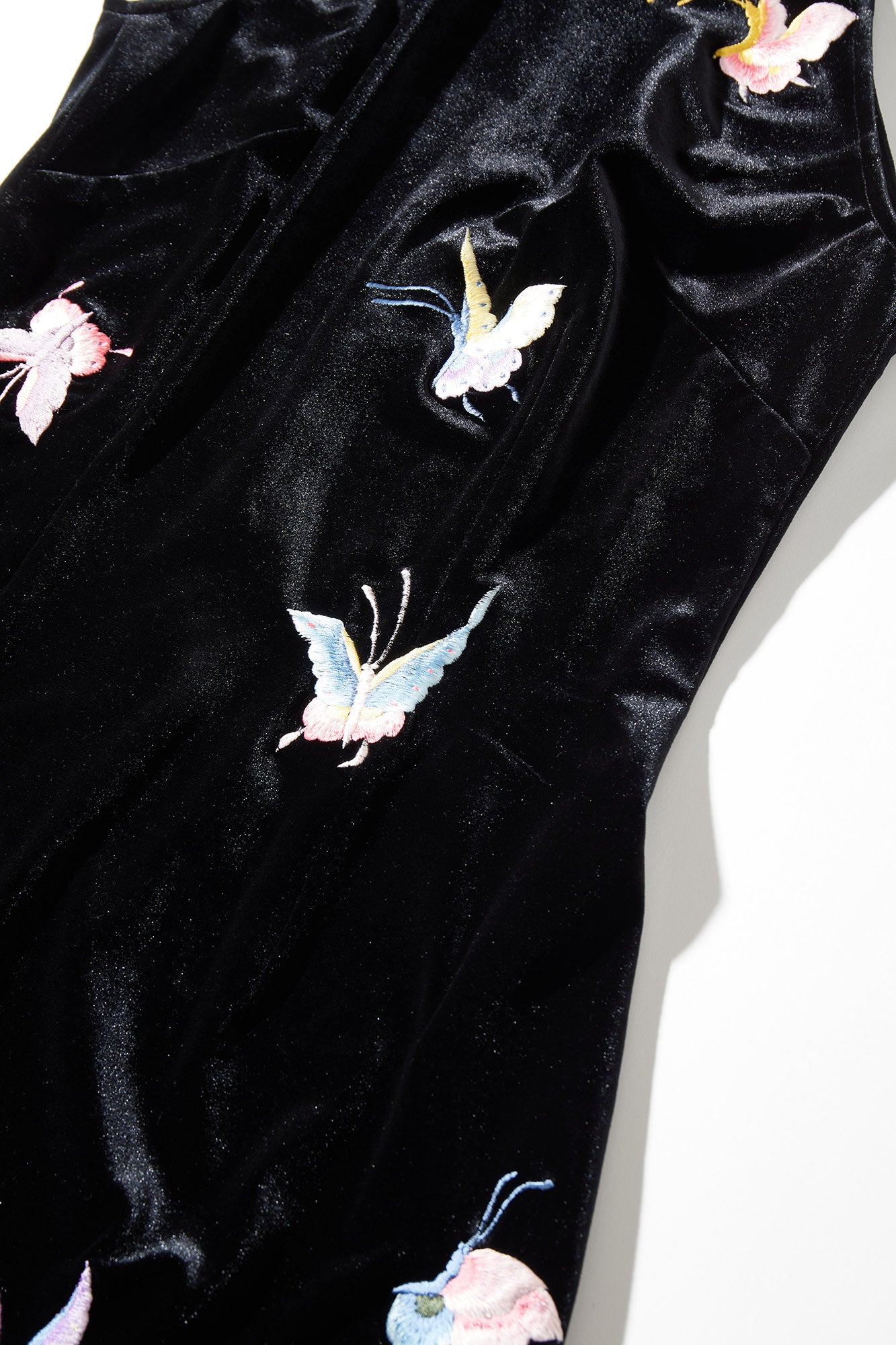 Butterfly Embroidered Halter-Neck Modern Qipao