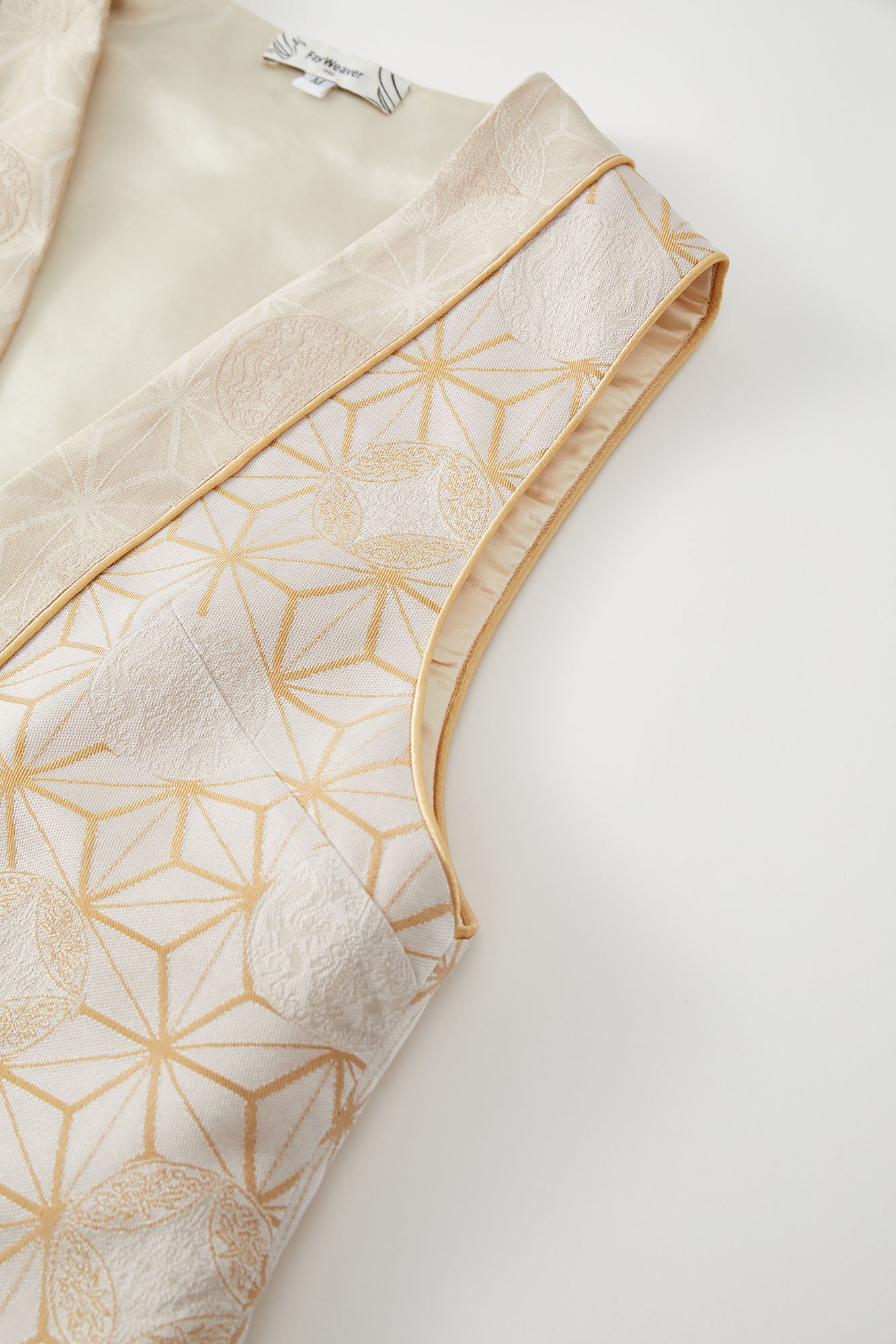 Dragon Flower Button Short Vest