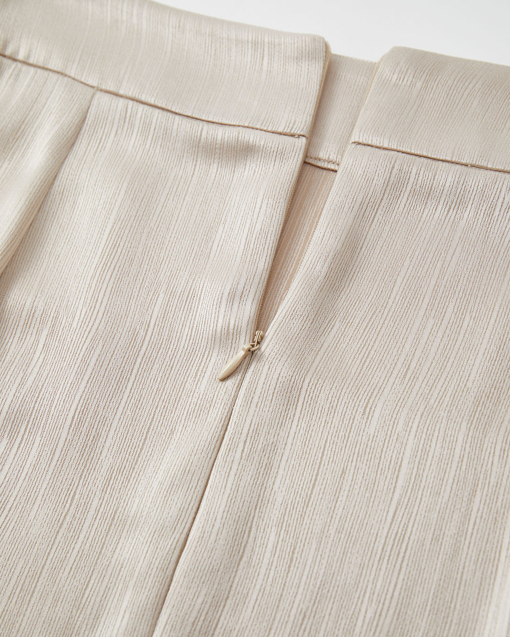 Butterfly Embroidered Front-Slit Fishtail Skirt Cream