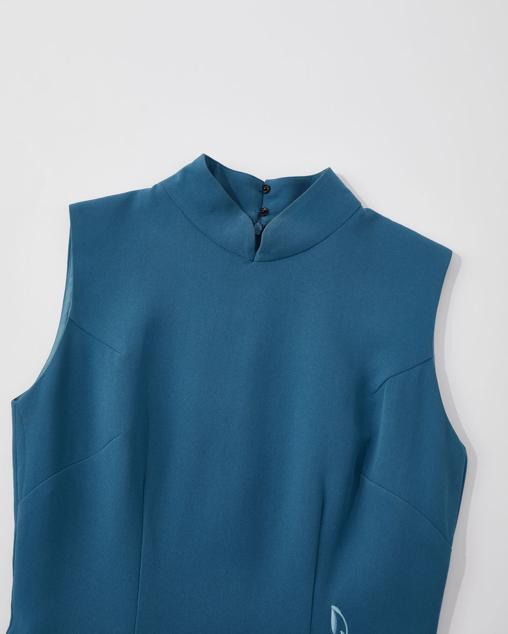 Twin Butterfly Embroidered Sleeveless Qipao