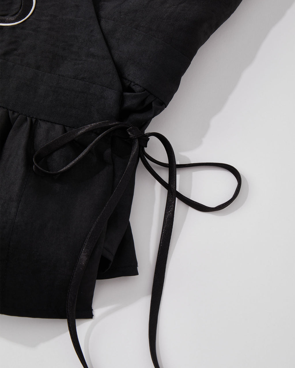 V-Neck Wavy Hem Xiangyun Silk Top