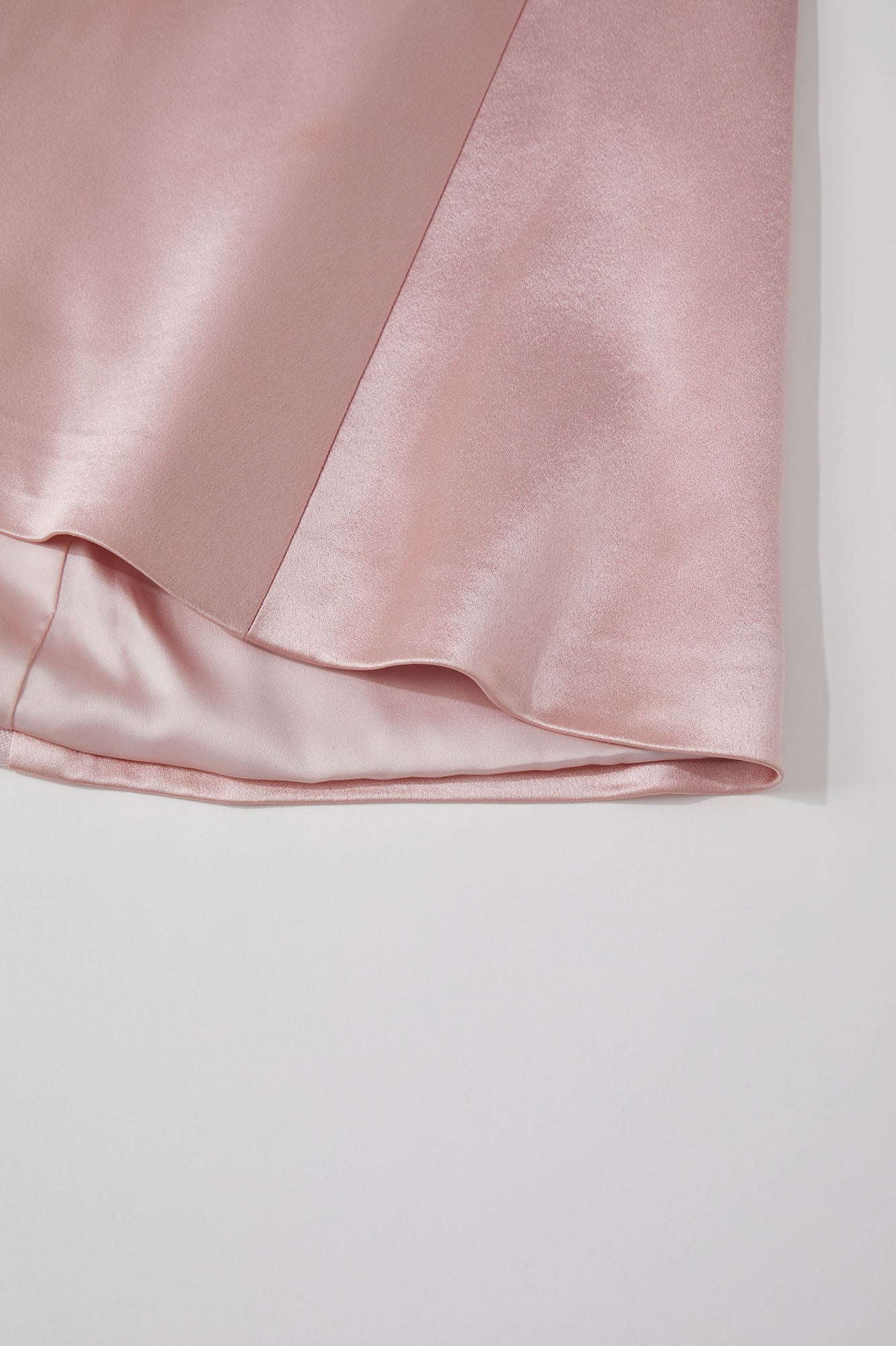 Snake & Orchid Embroidered Qipao Pink