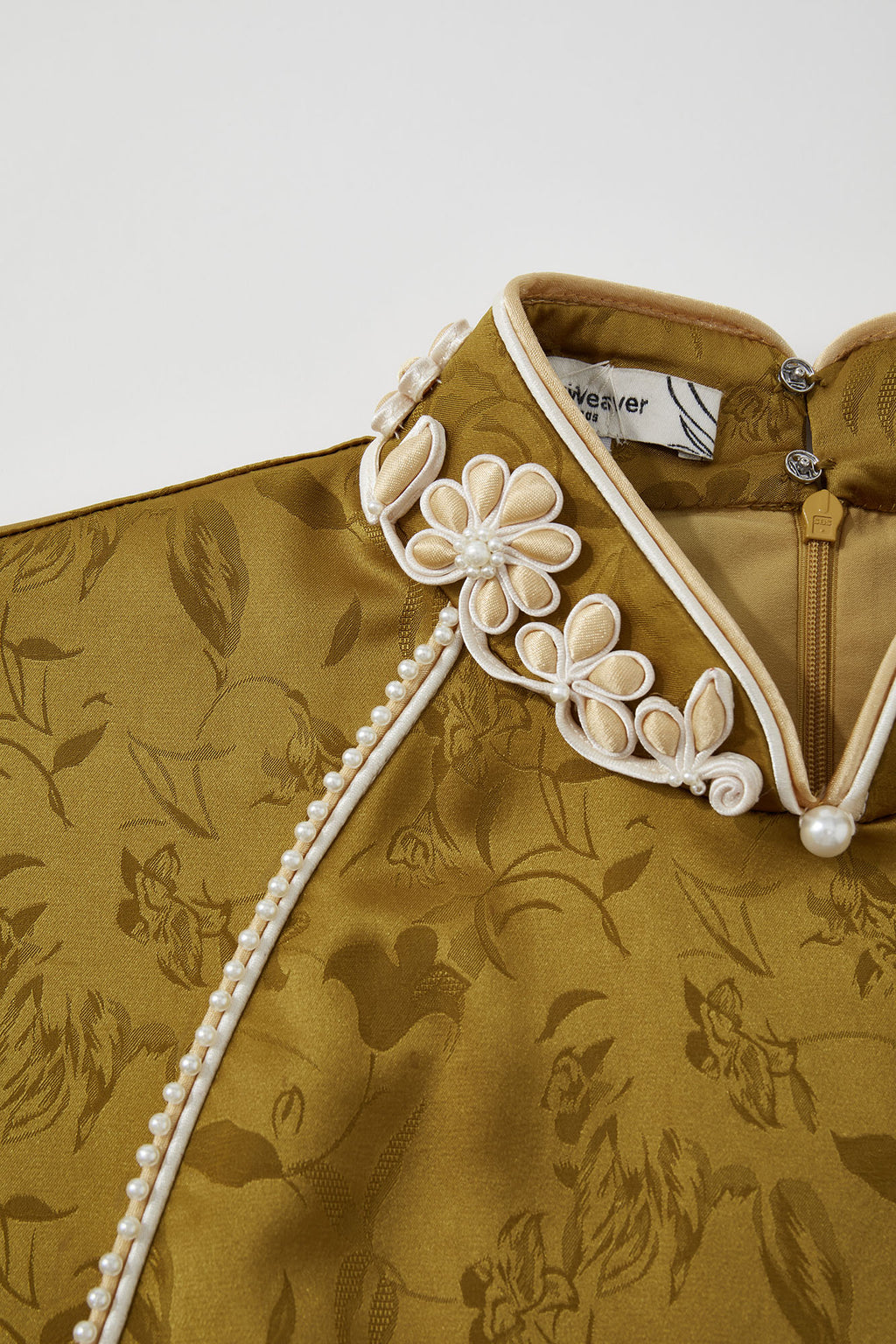 Floral-Collar Loose Sleeve Qipao