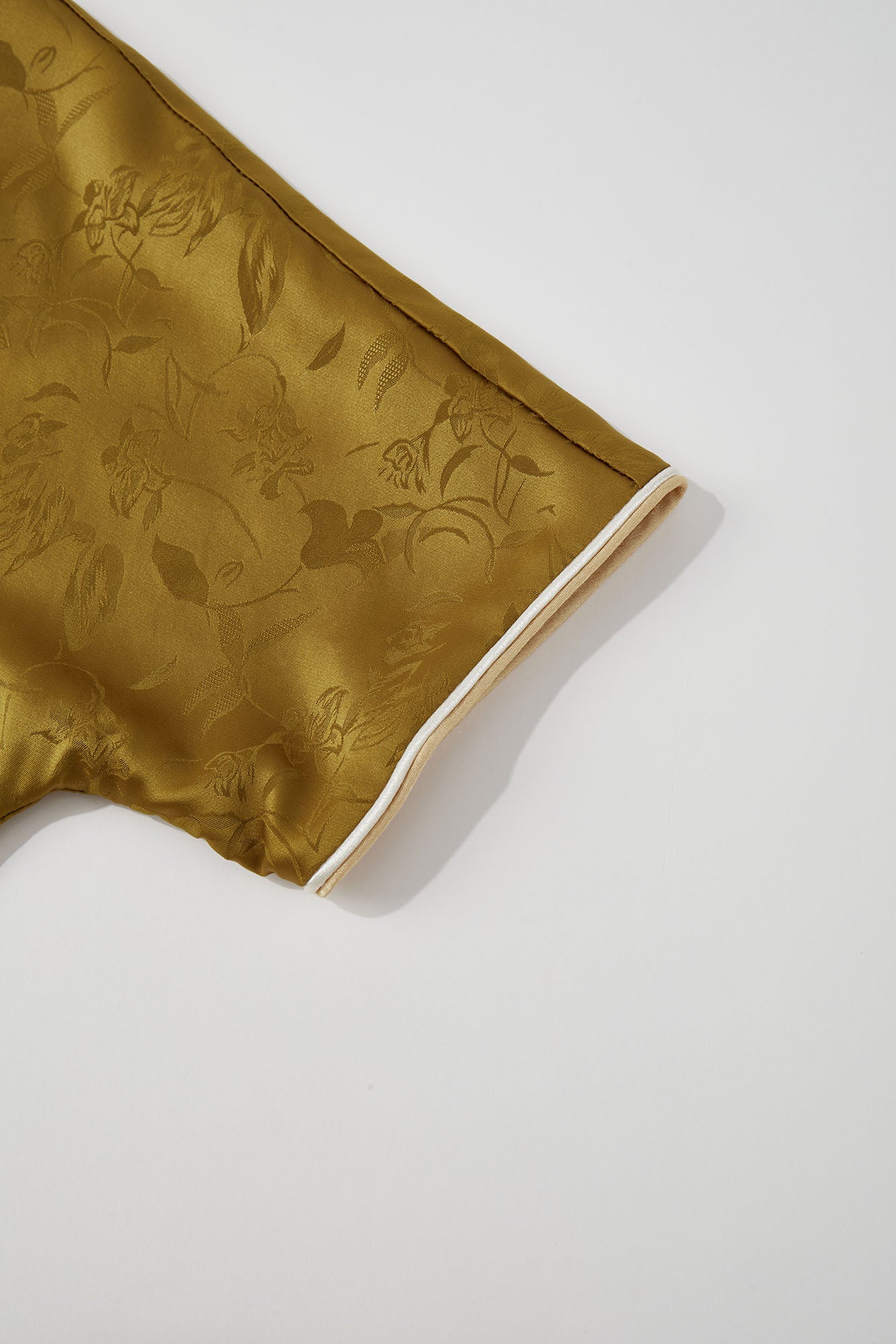 Floral-Collar Loose Sleeve Qipao