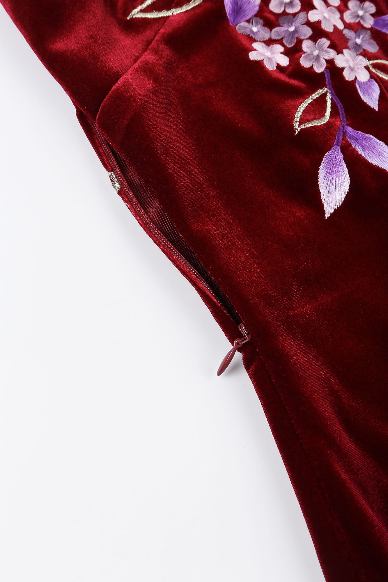 Purple Wisteria Embroidered Lace Spliced Backless Qipao