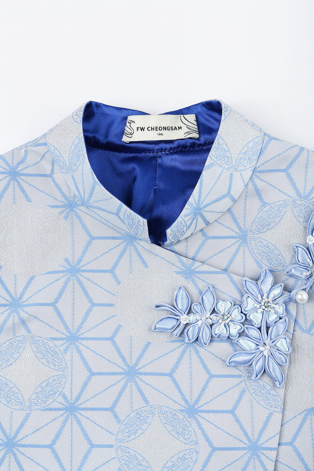 Dragon Slant Cut Flower Button Jacket