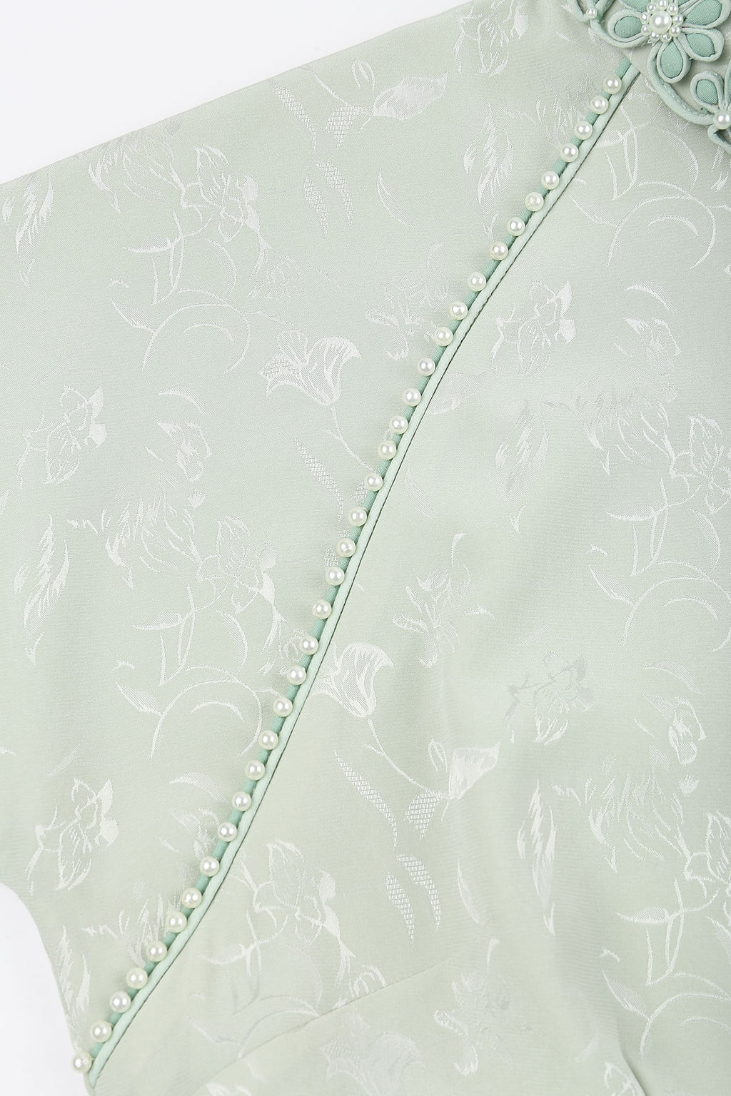 Loose Sleeve Floral-Collar Qipao